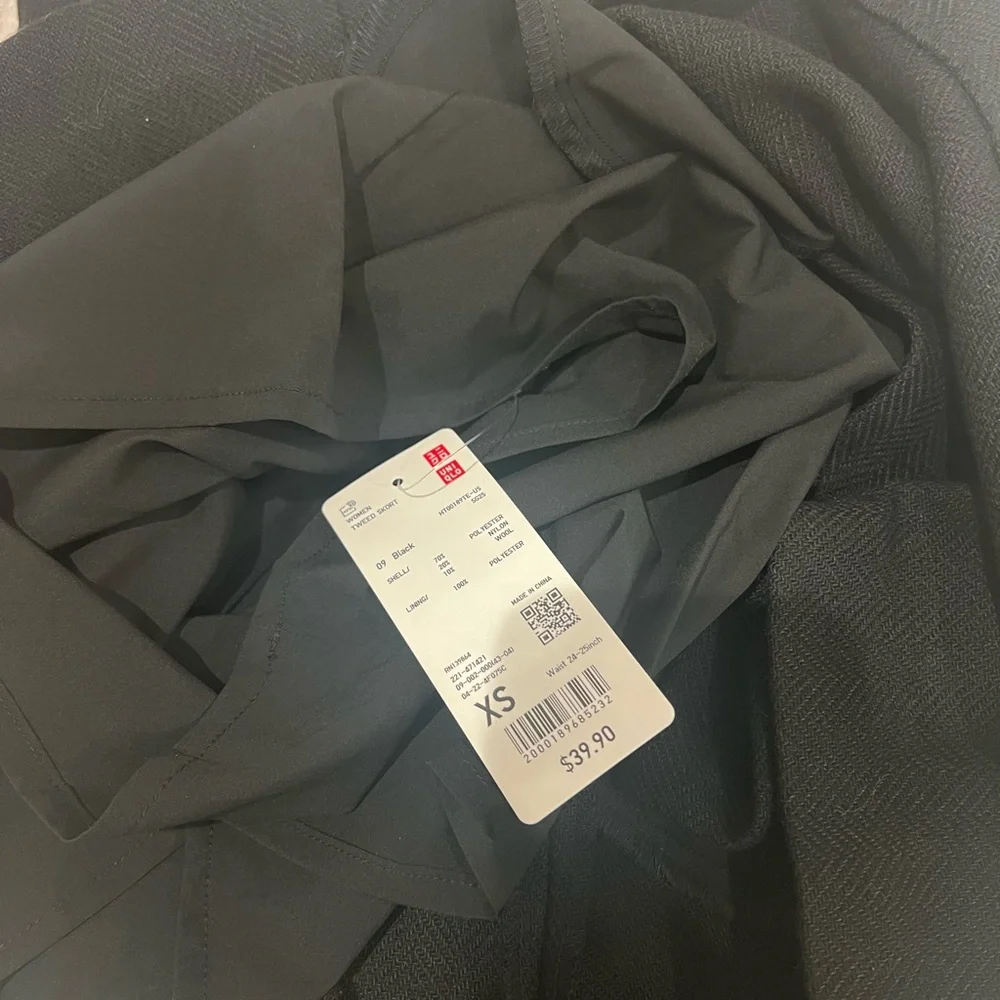 Uniqlo Tweed Skort - Picture 3 of 6
